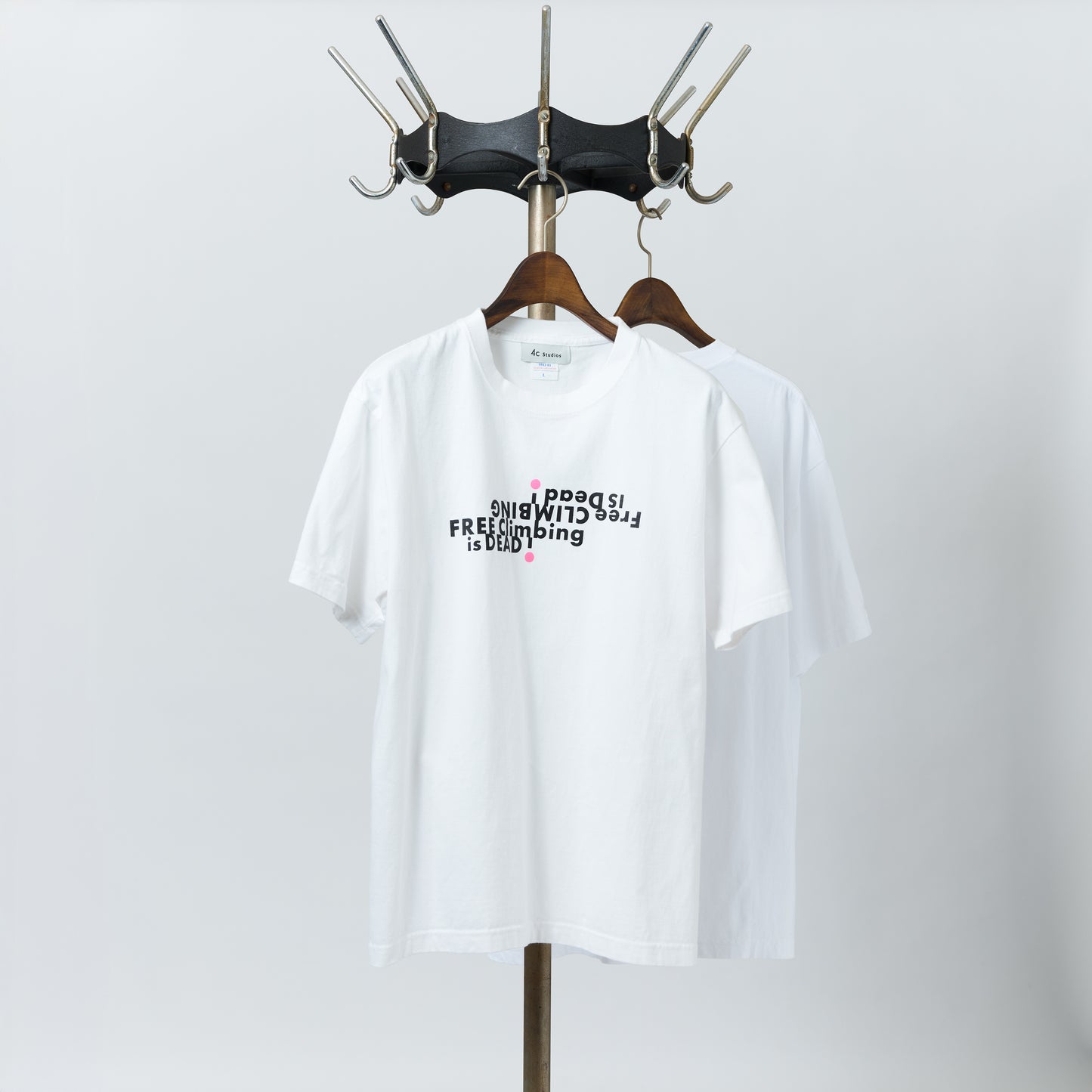 Free Climbing is DEAD T-Shirt　※6/7までBelay Service対象商品