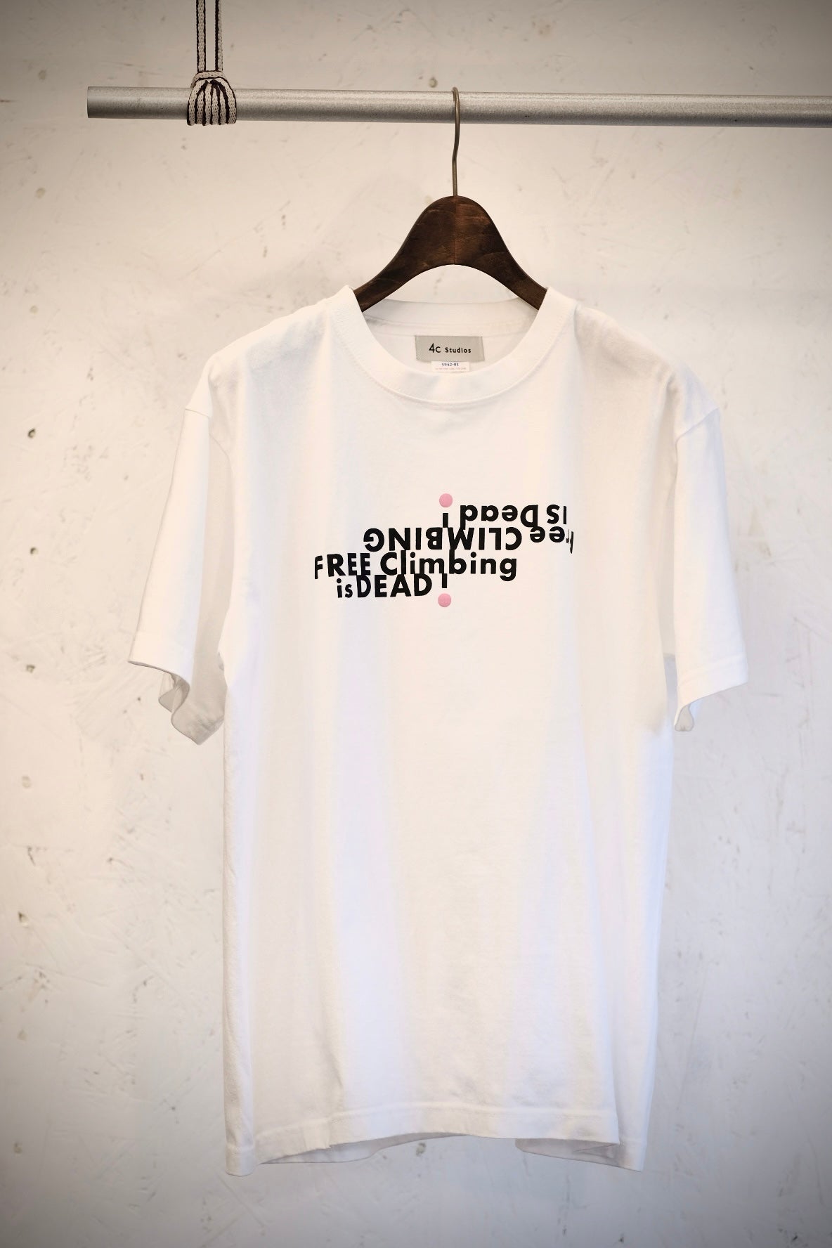 Free Climbing is DEAD T-Shirt　※6/7までBelay Service対象商品
